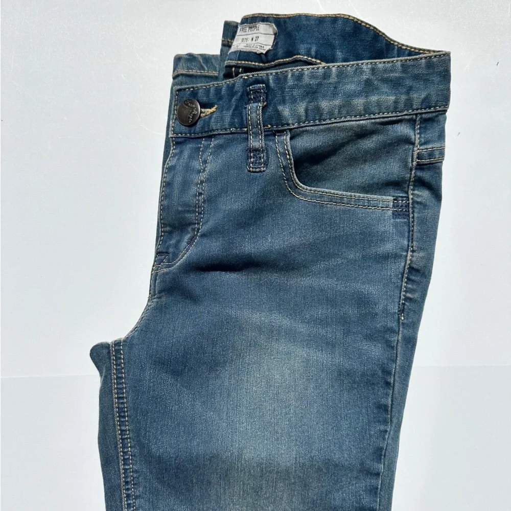 NWOT Free People Skinny Straight Leg Blue Denim Jeans - Picture 8 of 12